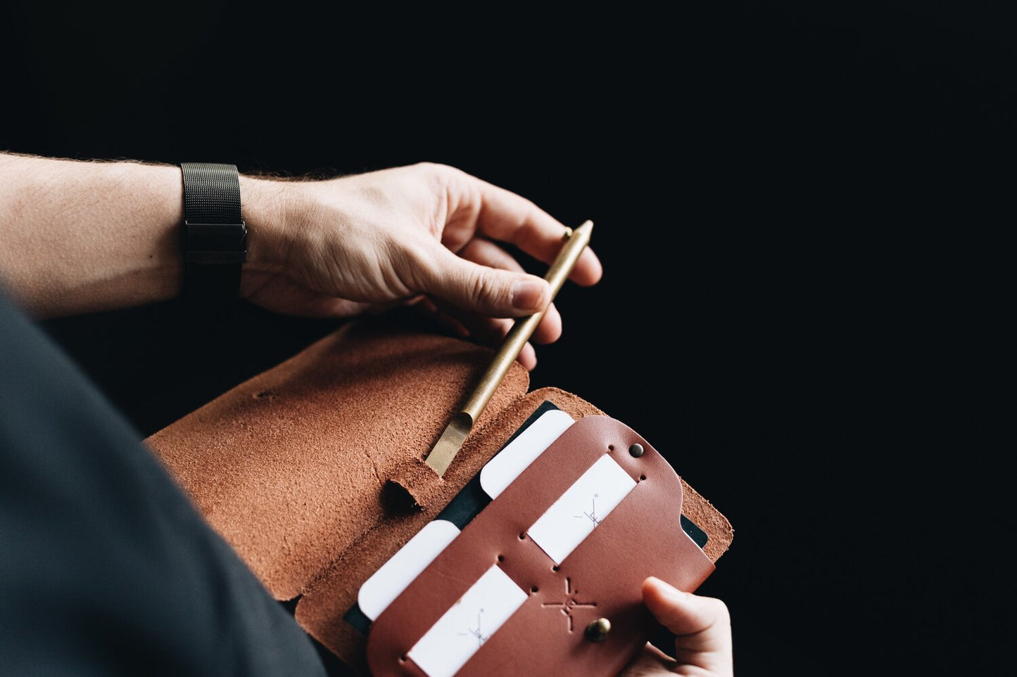 Lo Esencial - Passport Wallet
