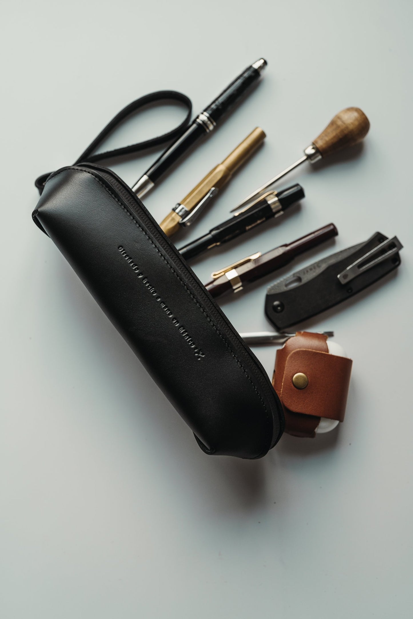 Lo Esencial - Zipper Case
